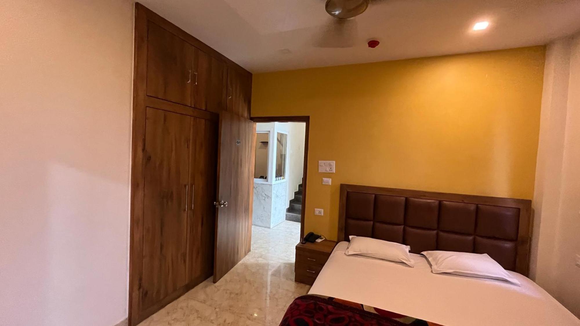 Maharastra Bhavan Atithi Grah Naimisharanya Buitenkant foto