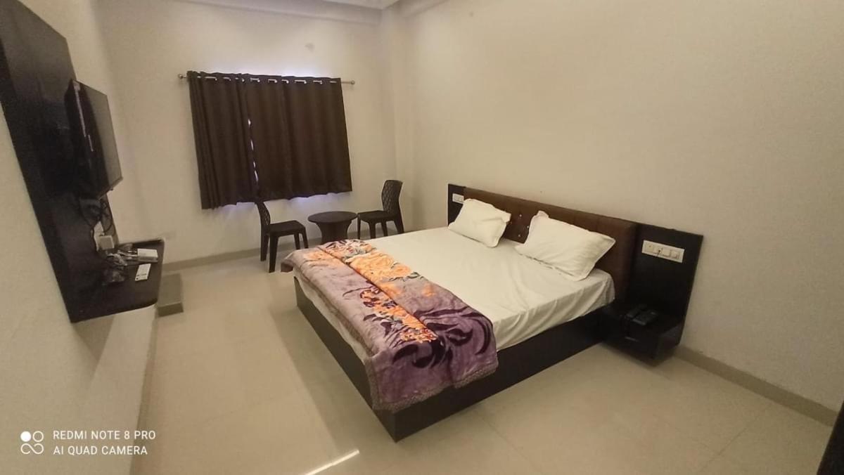 Maharastra Bhavan Atithi Grah Naimisharanya Buitenkant foto