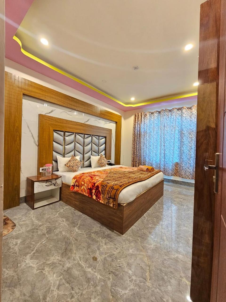 Maharastra Bhavan Atithi Grah Naimisharanya Buitenkant foto